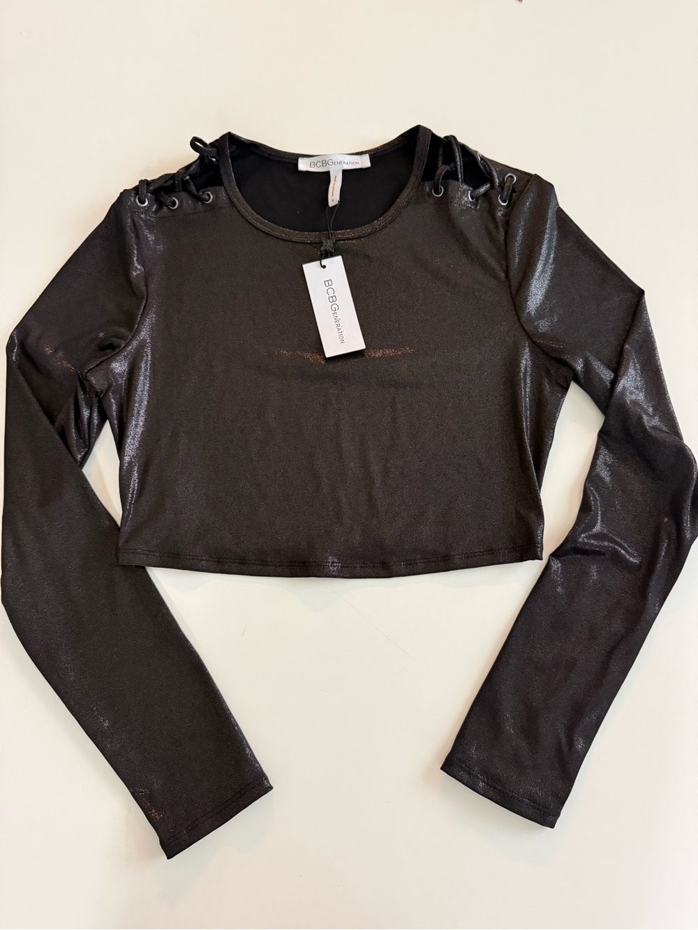 BCBGeneration long-sleeve crop top shimmering metallic